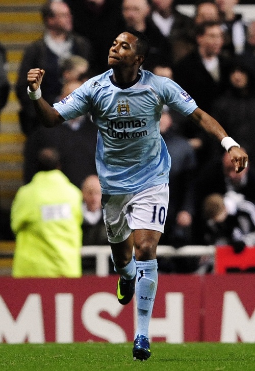 沙特联前瞻：利雅得新月两大将缺席，塞哈特海湾攻强守弱（沙特联前瞻：利雅得新月两主力无缘出战，塞哈特海湾攻强防弱）