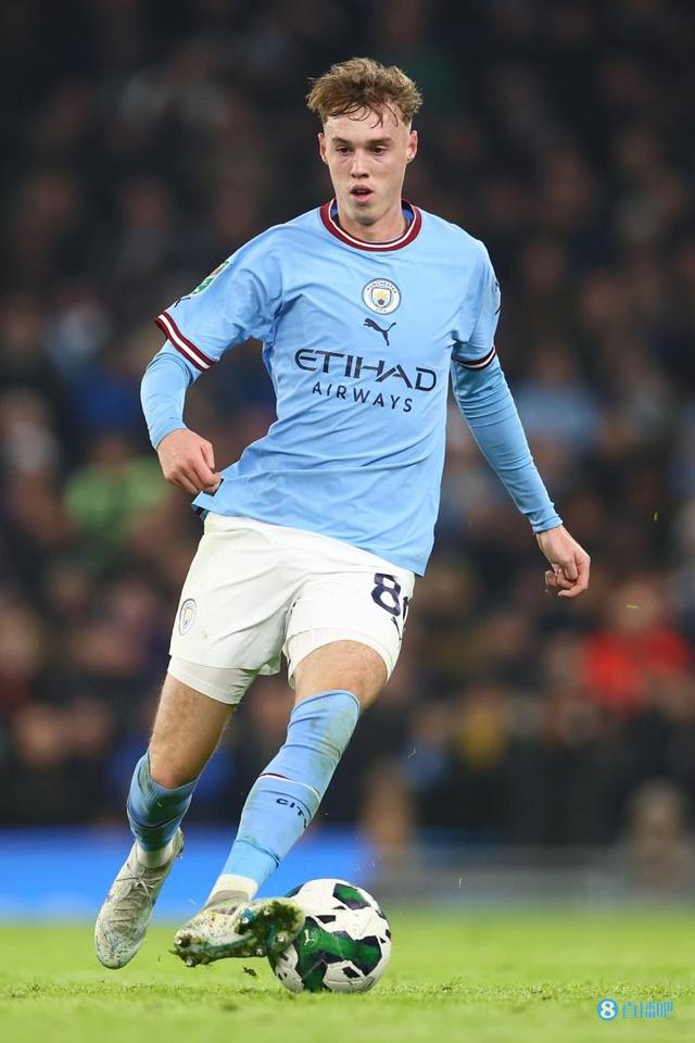 记者：哲凯赖什没参加欧冠赛前最后一练，此前曾感到肌肉不适