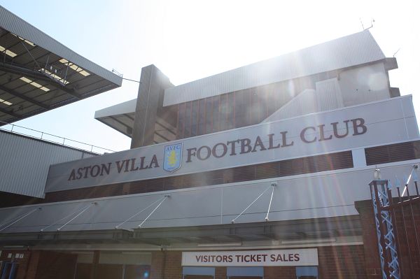 詹姆斯：上半场纽卡表现的更好，能进球帮助球队感觉太棒了（詹姆斯：纽卡上半场更占优，为球队破门的感觉太棒了）