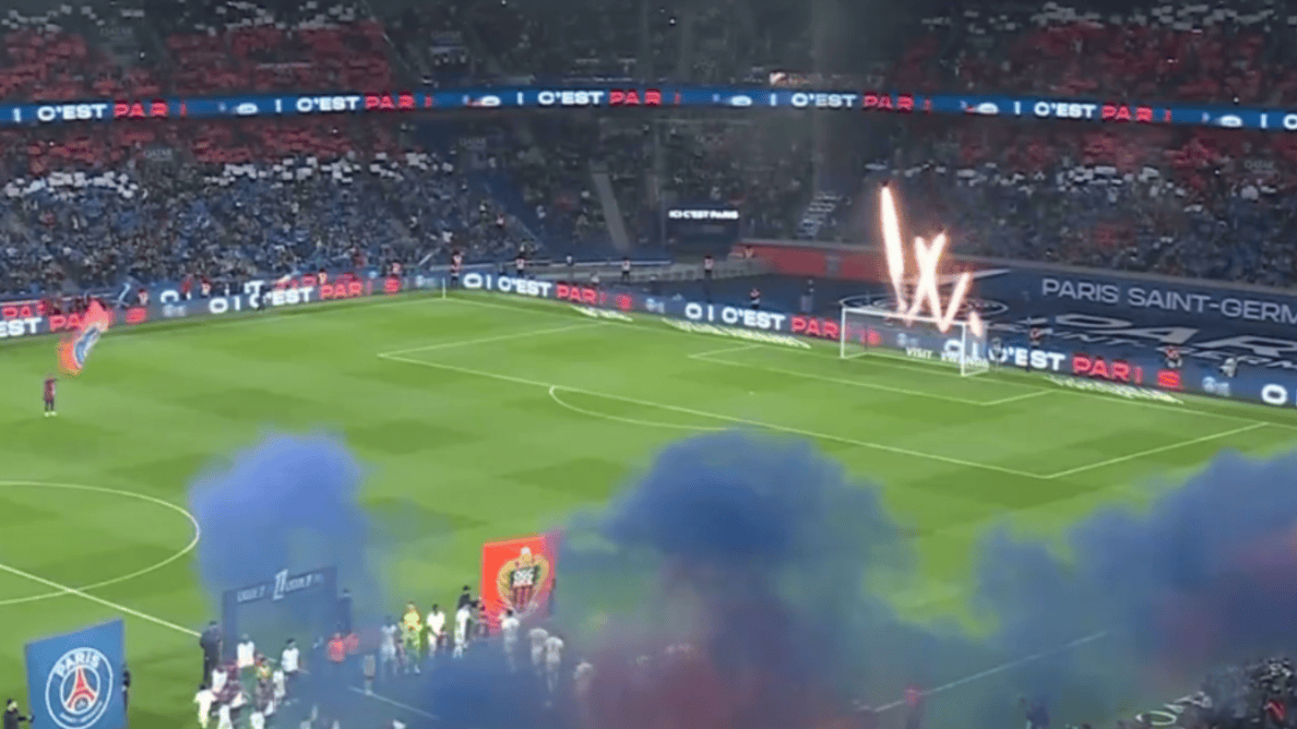 租借之路突遭曼联“拦截”!20岁梅努为世界杯的豪赌，遇上最糟时机（曼联半路截停租借，20岁梅努为世界杯豪赌正逢最坏时机）