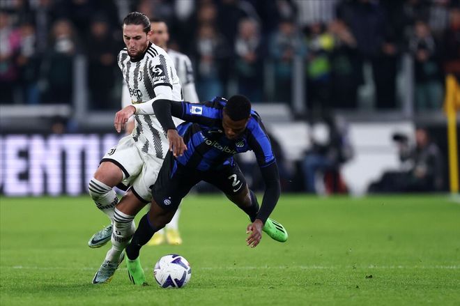 周二欧冠来袭两场焦点对决，取胜方保晋级希望（欧冠周二重燃战火：两大焦点对决，胜者保留出线希望）