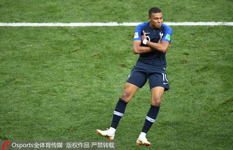 状态火热！布伦森单节狂砍16分，尼克斯带4分优势进入末节