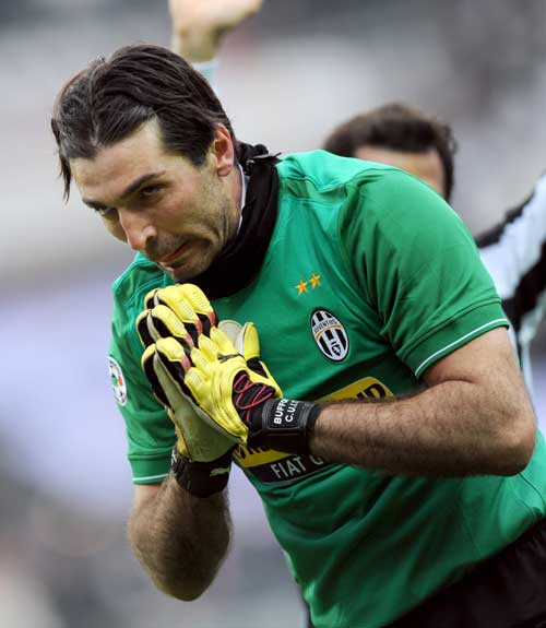 内收肌受伤将伤停数月，莫拉塔：事与愿违，沮丧之情异常沉重