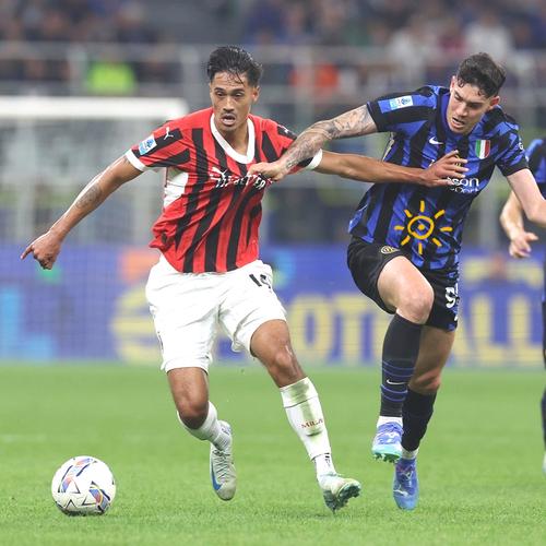 杨瀚森带女友赴美引发争议，好友崔永熙称其应专注篮球，网友支持其在球场表现。