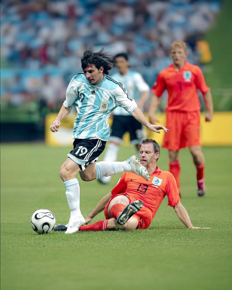 哈维·阿隆索的皇马情感过山车：自我批评与团队团结