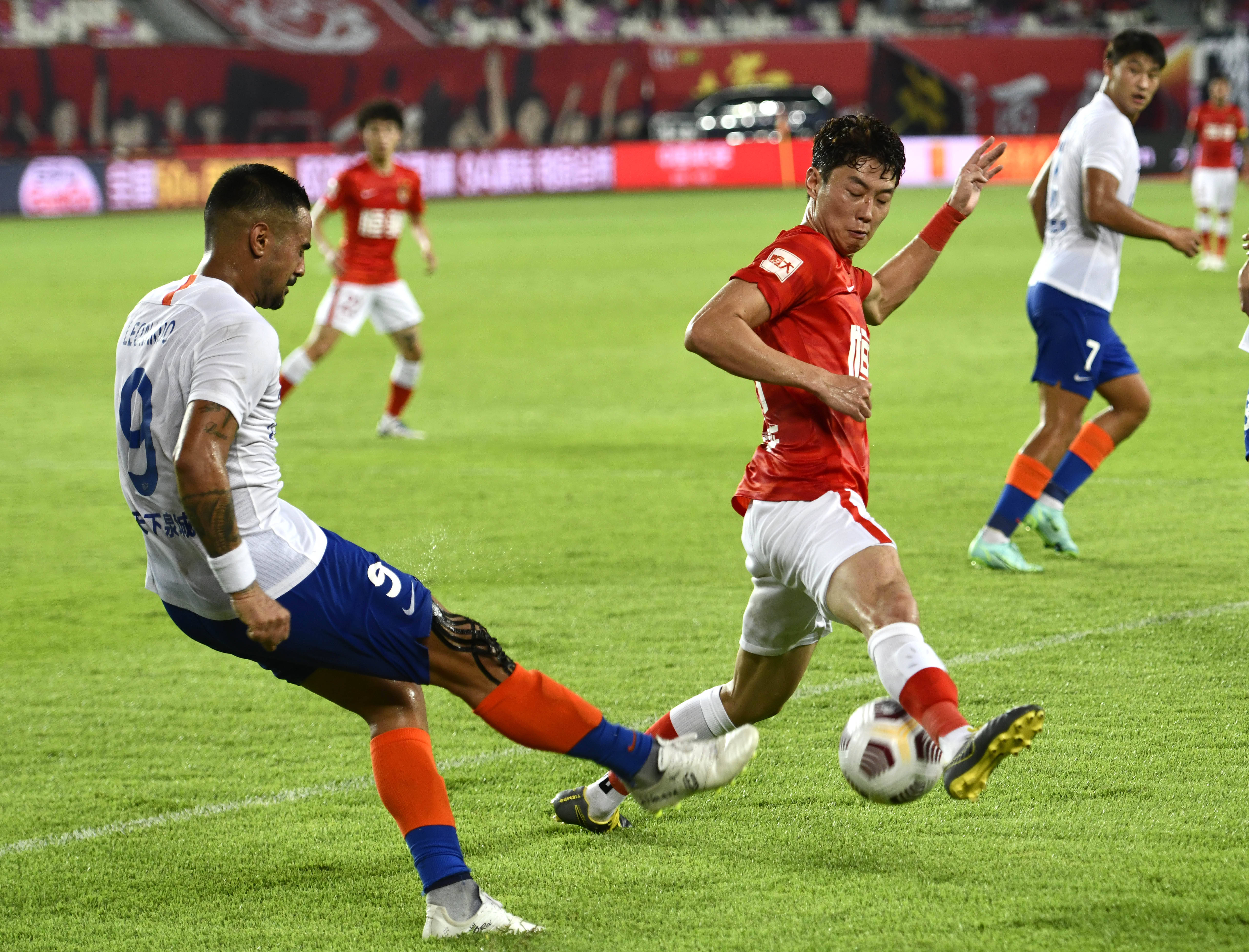 每体：瓜迪奥拉本周一现身巴塞罗那，受邀参加一场新书发布会