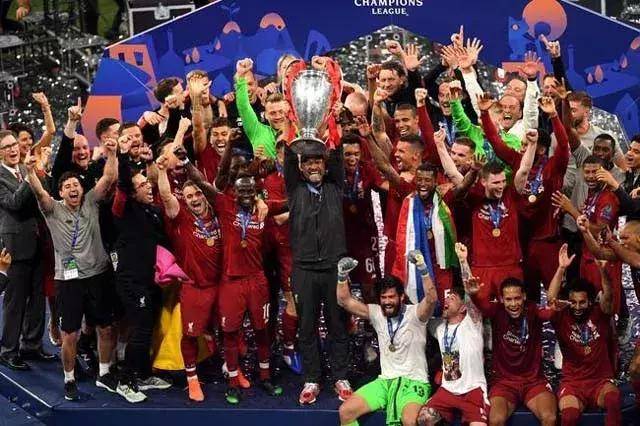 张伯霖谈摇篮舞庆祝：是庆祝我家两只小狗出生